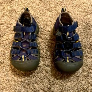 Keen Newport kids 10 navy/gray